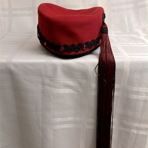 Pill box felt vintage tassel hat ICONIC